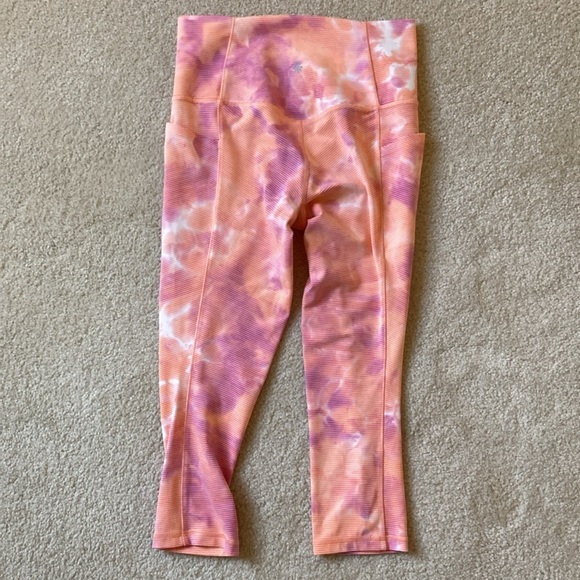 Athleta Salutation Stash Pocket Capri Leggings Orange Pink Tie Dye Women's Small - Picture 6 of 7